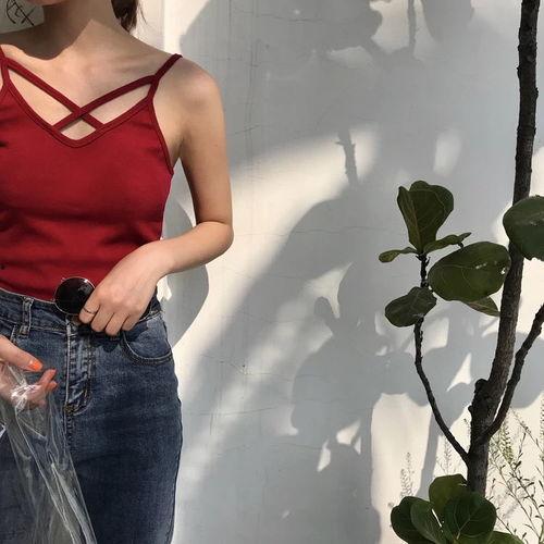 网红打底衫女中老年穿,优雅穿搭——网红打底衫，展现独特魅力