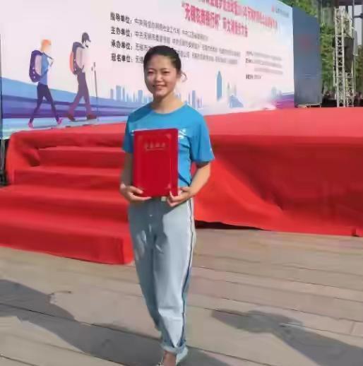 江苏农村女网红大婚图片,田园风光中的幸福盛典