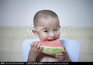 吃瓜男宝宝图片,揭秘吃瓜男宝宝的萌态瞬间