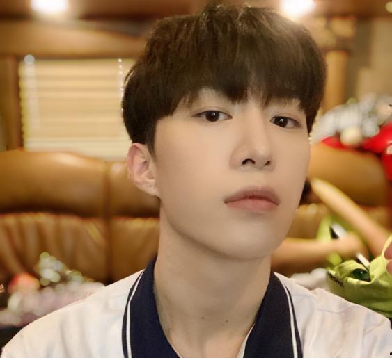 娱乐吃瓜酱王安宇,娱乐吃瓜界的“酱王”,揭秘娱乐圈幕后故事